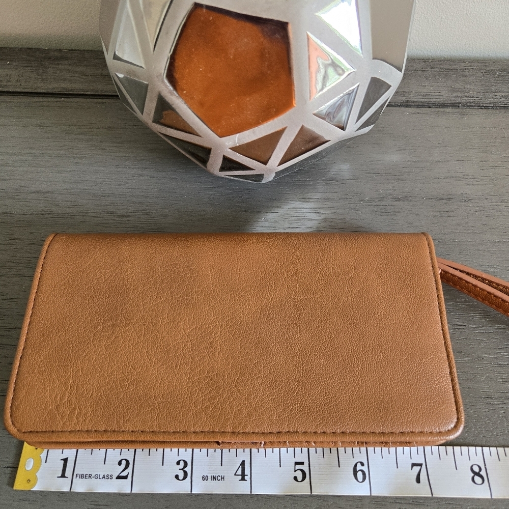 Universal Thread Wallet - Picture 6 of 7